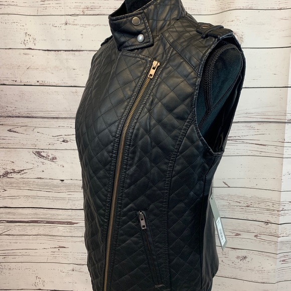 Apt. 9 Faux Leather Vest Medium NWT - Picture 2 of 8
